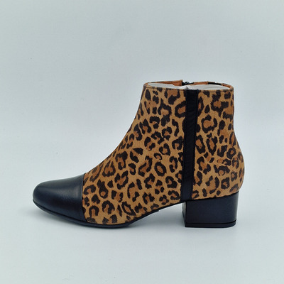 RENNO_LEOPARDcamel314_BLACK.jpg